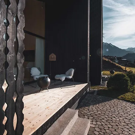 Anton & Cilli Hideaway